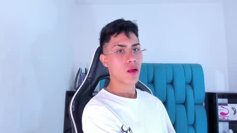 Snapshot of alannaughty_ chatting on 02-07-25, 09:04 alannaughty_ online show from 02-07-25, 09:04