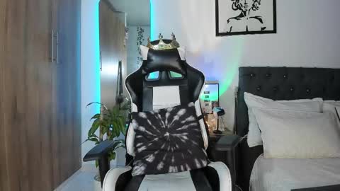 Snapshot of alannaughty_ chatting on 03-20-26, 05:01 alannaughty_ online show from 03-20-26, 05:01