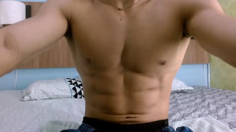 Snapshot of albertbernal69 chatting on 01-21-25, 05:38 Albert online show from 01-21-25, 05:38