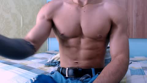 Snapshot of albertbernal69 chatting on 01-25-25, 09:15 Albert online show from 01-25-25, 09:15