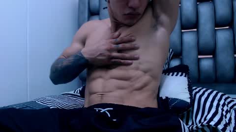 Snapshot of albertbernal69 chatting on 01-27-25, 04:09 Albert online show from 01-27-25, 04:09