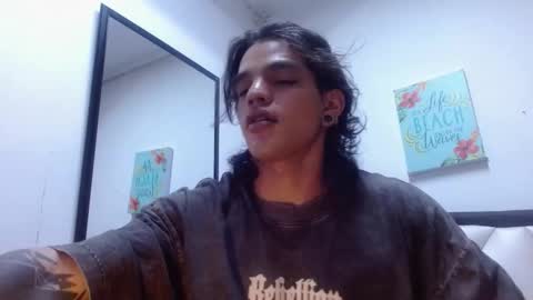 Snapshot of albertbernal69 chatting on 09-16-25, 03:40 Albert online show from 09-16-25, 03:40