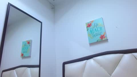 Snapshot of albertbernal69 chatting on 10-21-25, 03:29 Albert online show from 10-21-25, 03:29