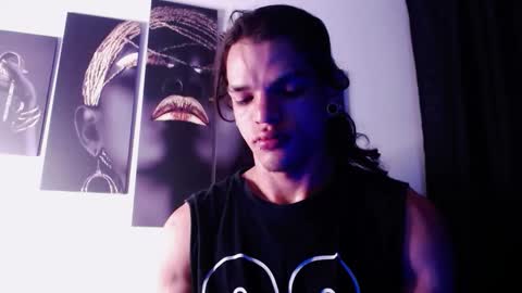 Snapshot of albertbernal69 chatting on 10-30-25, 01:18 Albert online show from 10-30-25, 01:18