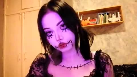 Im Katrina online show from 10-29-25, 01:35