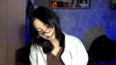 Im Katrina online show from 11-23-25, 05:13