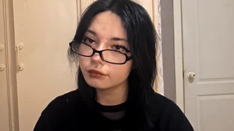 Im Katrina online show from 11-26-25, 05:03