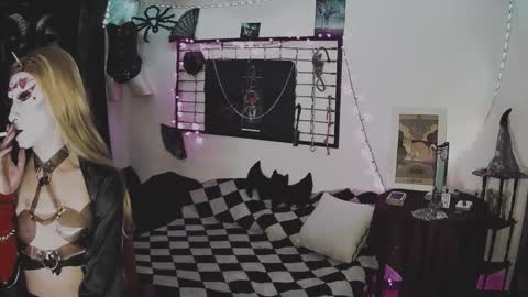 Snapshot of alchemymistic chatting on 02-14-25, 08:26 Mistic witch online show from 02-14-25, 08:26