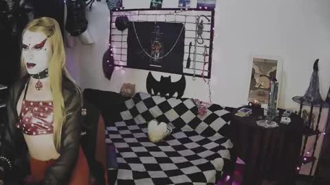 Snapshot of alchemymistic chatting on 03-05-25, 12:16 Mistic witch online show from 03-05-25, 12:16