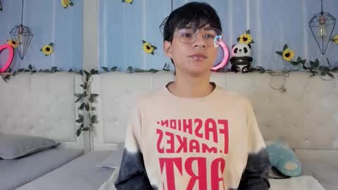 ale_aurarashi online show from 12-02-25, 05:46