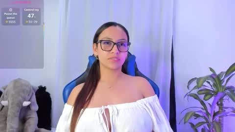 aleaa  online show from 10-17-25, 03:42