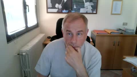 aleandela online show from 06-17-26, 01:56