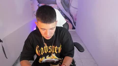 Snapshot of aleckk_boy chatting on 12-04-25, 07:33 Aleck Boy online show from 12-04-25, 07:33