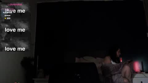 Snapshot of aledelo chatting on 01-04-25, 05:16 aledelo online show from 01-04-25, 05:16