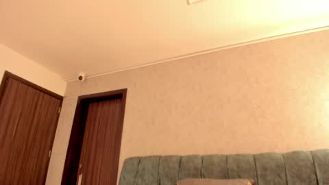 Aleera online show from 04-16-26, 07:36