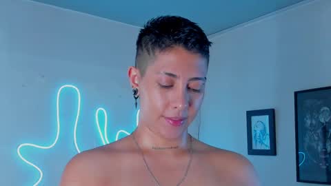 Alejandra online show from 10-10-25, 12:53