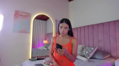 Alejandra Arango online show from 11-12-25, 08:08