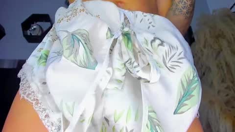 Snapshot of aleja_rogers996 chatting on 12-16-24, 10:13 Alejandra online show from 12-16-24, 10:13