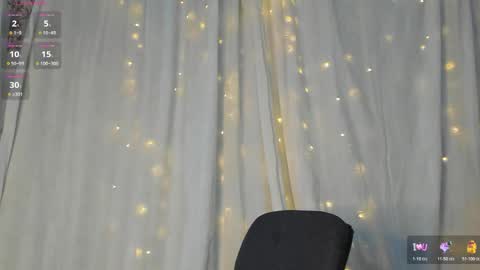 Snapshot of aleja_rossi chatting on 12-18-25, 01:55 Aleja online show from 12-18-25, 01:55