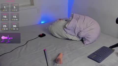 Snapshot of aleja_rossi chatting on 02-24-26, 03:43 Aleja online show from 02-24-26, 03:43