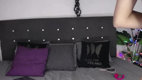 Alejandra online show from 11-25-25, 12:49