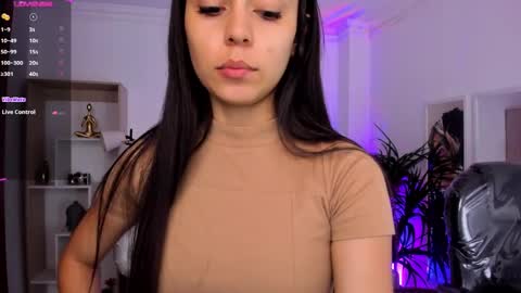 Snapshot of alejaa___ chatting on 01-20-25, 11:24 Alejandra online show from 01-20-25, 11:24