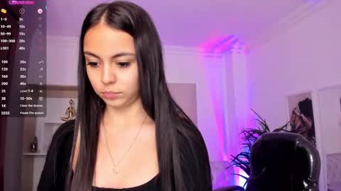 Snapshot of alejaa___ chatting on 02-01-25, 02:24 Alejandra online show from 02-01-25, 02:24