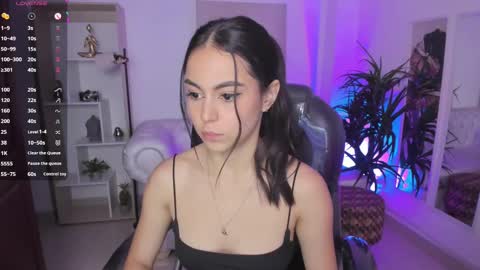 Snapshot of alejaa___ chatting on 02-13-25, 02:31 Alejandra online show from 02-13-25, 02:31