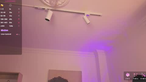 Snapshot of alejaa___ chatting on 10-23-25, 11:42 Alejandra online show from 10-23-25, 11:42