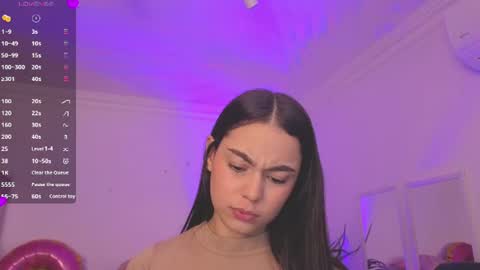 Alejandra online show from 07-28-26, 11:17