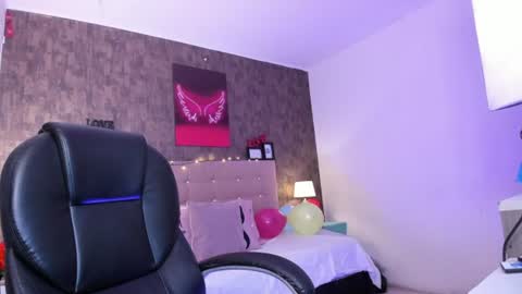   online show from 07-13-26, 07:16
