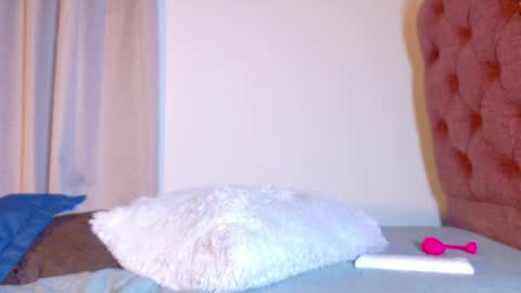 alejandra_dunn1 online show from 05-15-26, 11:12