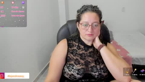 Snapshot of alejandra_milf_ chatting on 05-22-26, 10:04 alejandra online show from 05-22-26, 10:04