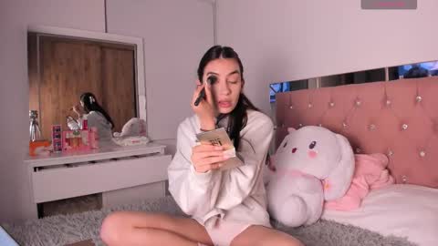 Snapshot of alejandraaa_ chatting on 10-09-25, 01:25 alejandraaa_ online show from 10-09-25, 01:25