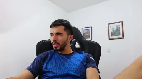 Snapshot of alejandroo_7 chatting on 12-26-24, 06:54 alejandroo_7 online show from 12-26-24, 06:54