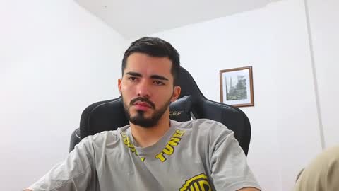 Snapshot of alejandroo_7 chatting on 12-29-24, 08:04 alejandroo_7 online show from 12-29-24, 08:04