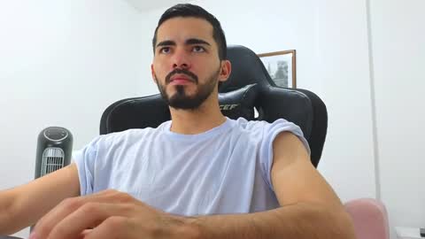 Snapshot of alejandroo_7 chatting on 12-30-24, 10:34 alejandroo_7 online show from 12-30-24, 10:34