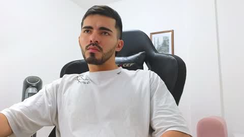 Snapshot of alejandroo_7 chatting on 01-07-25, 11:56 alejandroo_7 online show from 01-07-25, 11:56