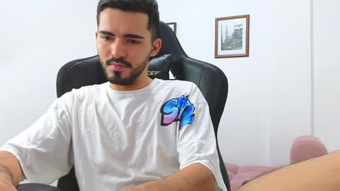 Snapshot of alejandroo_7 chatting on 01-14-25, 01:15 alejandroo_7 online show from 01-14-25, 01:15