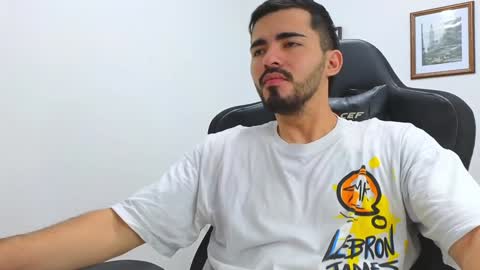 Snapshot of alejandroo_7 chatting on 01-15-25, 06:51 alejandroo_7 online show from 01-15-25, 06:51