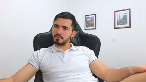 Snapshot of alejandroo_7 chatting on 01-18-25, 06:43 alejandroo_7 online show from 01-18-25, 06:43