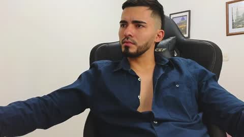 Snapshot of alejandroo_7 chatting on 01-21-25, 11:02 alejandroo_7 online show from 01-21-25, 11:02