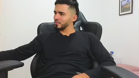 Snapshot of alejandroo_7 chatting on 01-22-25, 09:54 alejandroo_7 online show from 01-22-25, 09:54