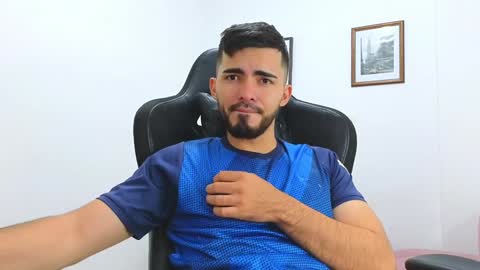 Snapshot of alejandroo_7 chatting on 01-24-25, 12:42 alejandroo_7 online show from 01-24-25, 12:42