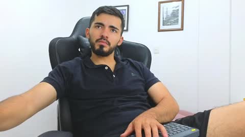 Snapshot of alejandroo_7 chatting on 02-05-25, 11:17 alejandroo_7 online show from 02-05-25, 11:17