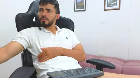 Snapshot of alejandroo_7 chatting on 02-07-25, 10:30 alejandroo_7 online show from 02-07-25, 10:30