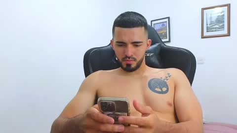 Snapshot of alejandroo_7 chatting on 02-26-25, 10:42 alejandroo_7 online show from 02-26-25, 10:42