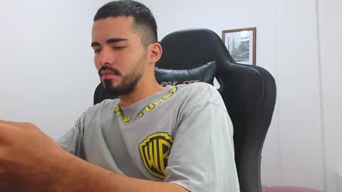 Snapshot of alejandroo_7 chatting on 03-07-25, 07:27 alejandroo_7 online show from 03-07-25, 07:27