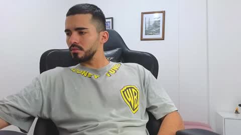 Snapshot of alejandroo_7 chatting on 03-07-25, 10:32 alejandroo_7 online show from 03-07-25, 10:32