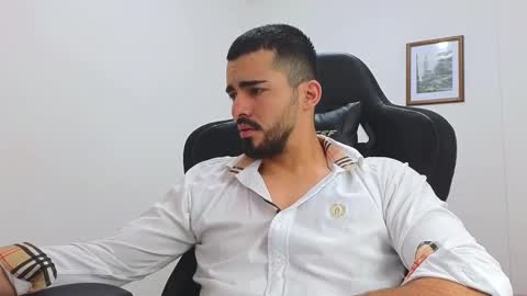 Snapshot of alejandroo_7 chatting on 03-08-25, 07:20 alejandroo_7 online show from 03-08-25, 07:20